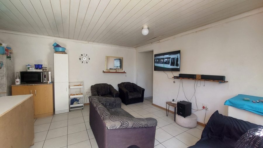 2 Bedroom Property for Sale in Park Village Western Cape